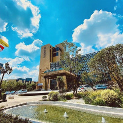 上海绿瘦酒店1晚+双人自助晚餐+畅享酒店健身房及游泳池