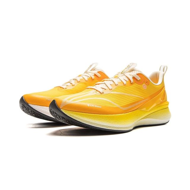 李宁 赤兔8 Pro beng轻弹科技 体测跑鞋