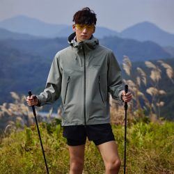 探路者 暴雨级防水 冲锋衣 浅灰绿 S