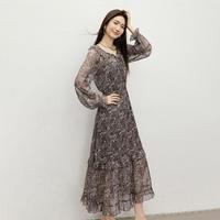 红袖 2026春季女装佩斯利印花系带荷叶边打揽拼接连衣裙