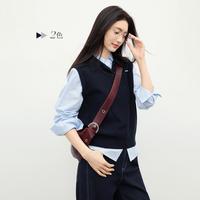 红袖 2026春季女装字母刺绣POLO翻领无袖短款针织衫