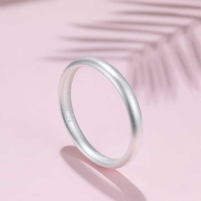 今日必买：周六福 S999足银手镯 古法工艺砂面民族风 59mm 10070539793161