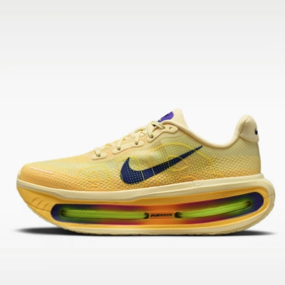 NIKE Vomero Premium 男子公路跑鞋 HQ2050-701