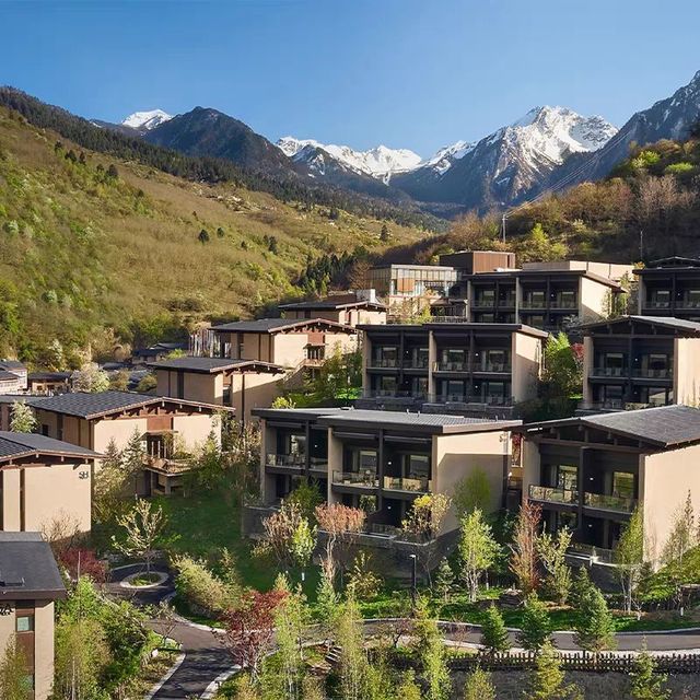 希尔顿九寨三店2晚可拆+双早+藏服旅拍 部分享一住升金