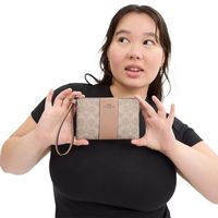  COACH/蔻驰 女士手拿包