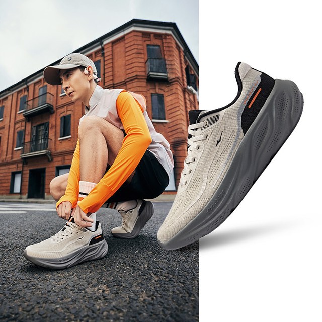 鸿星尔克 云步跑步鞋 男款