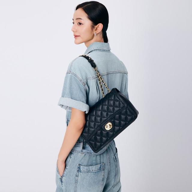 迪桑娜 女包包斜挎包 真皮单肩包女包时尚小香风菱格链条包