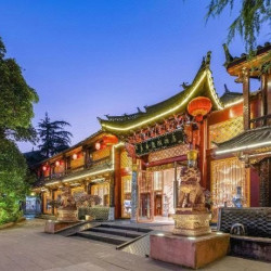 丽江多弗度假酒店1晚+非遗甲马拓印体验1次+欢迎水果+民族风小挂饰