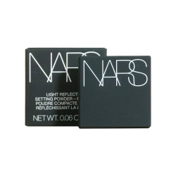 NARS 流光美肌轻透蜜粉饼