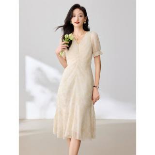 马克华菲 女装高级感气质修身显瘦V领连衣裙女夏小个子碎花鱼尾裙