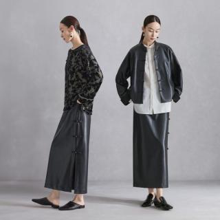 限尺码：纳薇 商场同款春秋新中式侧开叉一字盘扣直筒皮半裙长款女