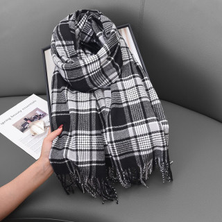 三栖虎 感新款百搭格子围巾