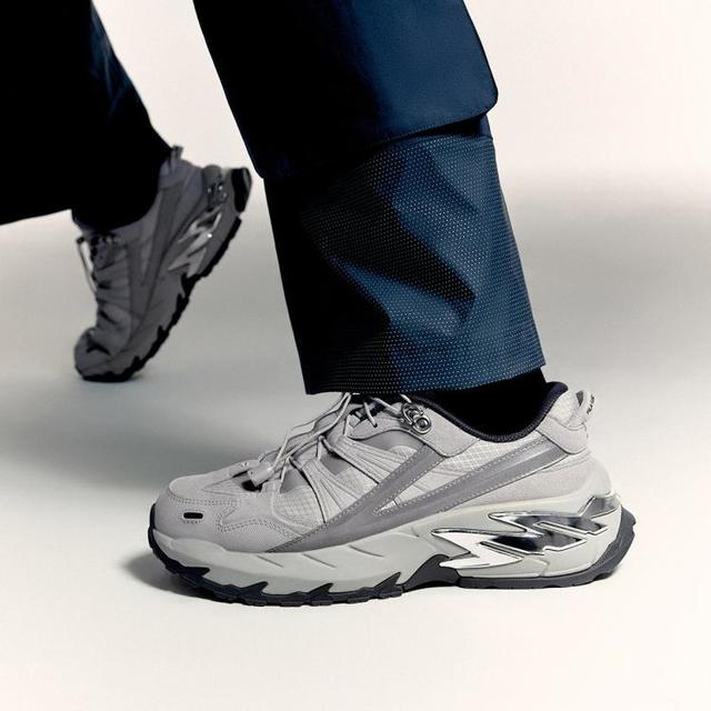 超V会员：FILA 星际鞋 x NEMEN联名 女款运动鞋