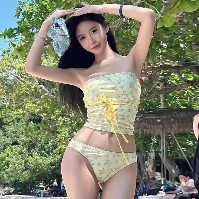 安与·洛施琪 Ann & Loschi 安与·洛施琪 辣妹碎花泳装分体抹胸聚拢显白显瘦比基尼温泉度假泳衣