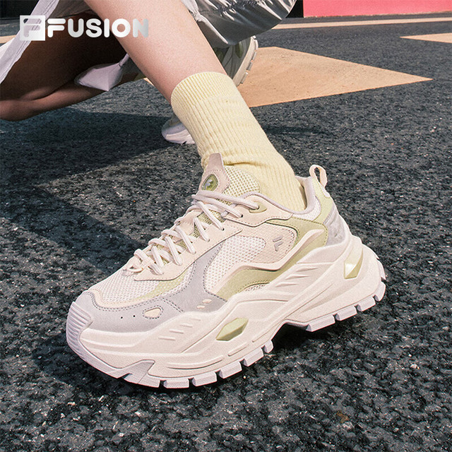 FILA FUSION BIANCO IV 女款厚底运动鞋