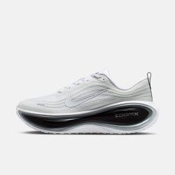 NIKE 滔搏 男鞋VOMERO PLUS RR迈柔系列运动竞速 &训练跑步鞋II7181-102 II7181-102