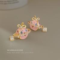 半日逅屿 原创甜美女孩设计师款手工彩绘珐琅滴釉新款草莓耳饰耳钉饰品 7440原创版权草莓星球耳钉