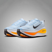 NIKE 2026年男子NIKE VOMERO PLUS跑步鞋 HV8150-404