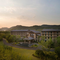 湖州长兴原乡雷迪森庄园1晚+十里古银杏长廊/四月天/大唐贡茶院三选一+淘乐堡儿童乐园畅玩