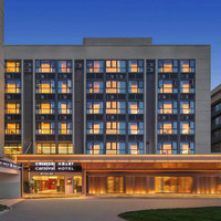 嘉年华连心酒店（昆明长水国际机场店）1晚+昆明长水国际机场接送机服务