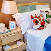 昆明海天酒店（南屏步行街塘子巷地铁站店）1晚+冬日观鸥专线游+免費擦鞋+免費欢迎茶+2大1小正餐自助餐券（午餐/晚...