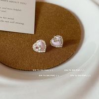 半日逅屿 法式甜美粉色爱心滴油蝴蝶耳钉女高级感简约百搭少女心不 爱心耳钉