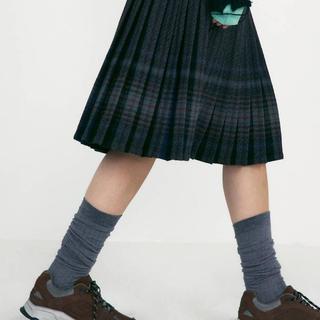  LOW CLASSIC 女士运动鞋