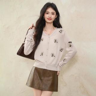 秋水伊人 含绵羊毛设计感时尚V领减龄单排扣针织衫春季