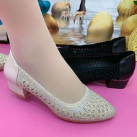 新款春夏季网纱中年女鞋舒适软底中老年鞋子妈妈皮鞋镂空粗跟单鞋