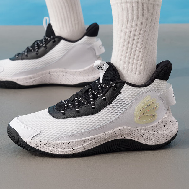 安德玛 简版curry库里篮球鞋 3026622-101/库里