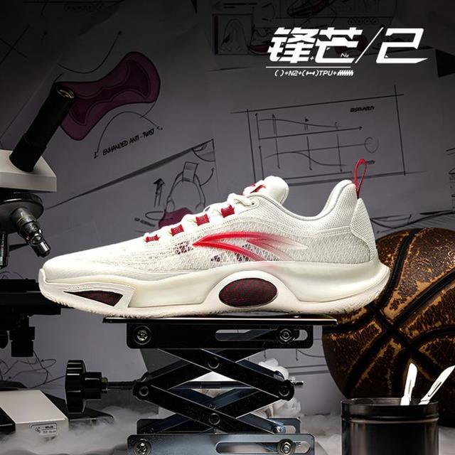 安踏 篮球鞋男氮科技抗扭支撑耐磨实战低帮专业运动球鞋