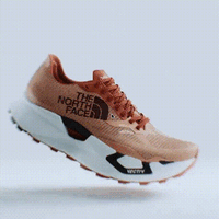 北面 Vectiv Pro 3百公里竞速利器，双碳板加持的“长距离巡航利器”