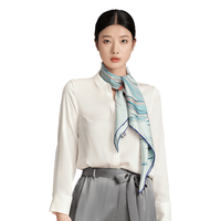  XIUNIANG/绣娘 100%桑蚕丝 女士丝巾 礼盒 年年有鱼方巾-浅蓝