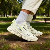 adidas 耐磨 女士运动鞋