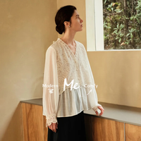 ME HOME YANG 手工勾花 女士衬衫