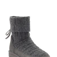  UGG 女士短靴