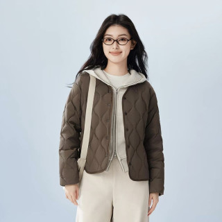 波司登 女子V领葫芦纹轻薄羽绒服