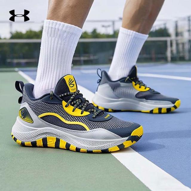 安德玛 CURRY 3Z 24 男式缓震耐磨篮球鞋