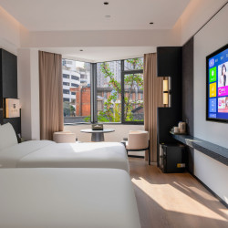 昆明里里酒店LI LI·HOTEL（南屏步行街店）1晚