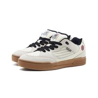 Vision Street Wear SAVVY 男女通用板鞋 V233NX700131