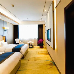 金地来商务会馆1晚+下午茶3份+2大1小洗浴门票+延迟退房至14:00