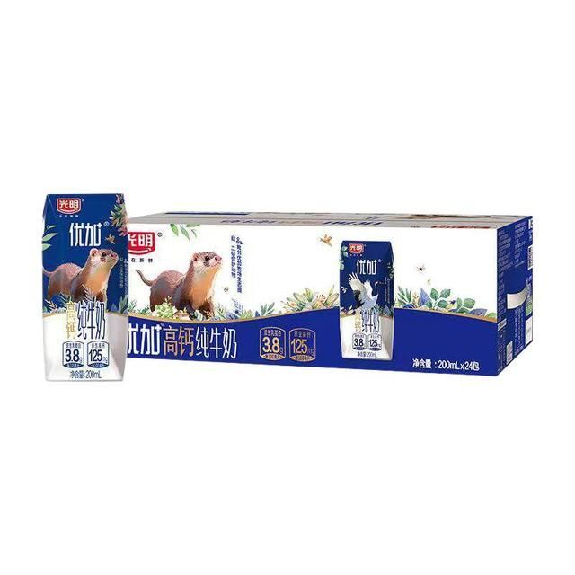 原生高钙高蛋白、88VIP：光明 3.8g蛋白+125mg高钙 优加 纯牛奶 200ml*24盒