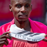  adidas/阿迪达斯 碳板支撑 男士马拉松竞速跑鞋