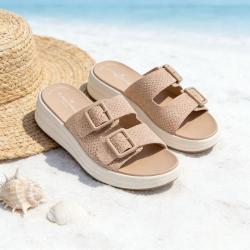 Clarks 女士可调节厚底凉拖鞋 2026