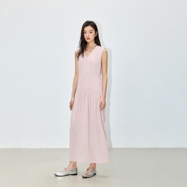 LILY 2024夏款连衣裙女v领气质高级感下摆褶皱显瘦高腰连衣裙