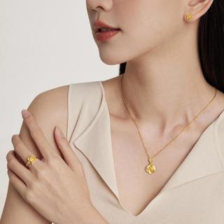 周大福 玫瑰花足金黄金吊坠
