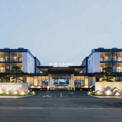 桐庐诗莉莉漫戈塔·大奇山Villa度假酒店2晚+首日客房欢迎果盘+首轮Minibar饮品+店内拍照+室内外儿童乐园...
