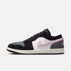 NIKE 女士篮球鞋