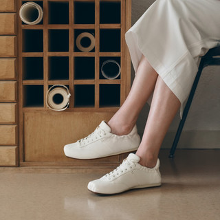 FOOT INDUSTRY 方头德训鞋 古白色 37码 女式休闲鞋