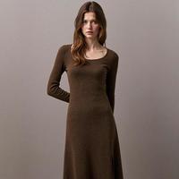 Massimo Dutti 温柔纯欲风大领口露锁骨方领长袖开叉针织连衣裙